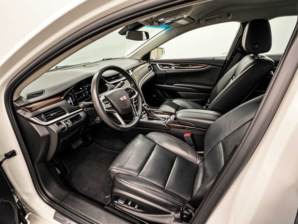 Used 2017 Cadillac XTS Luxury AWD/4WD image 4