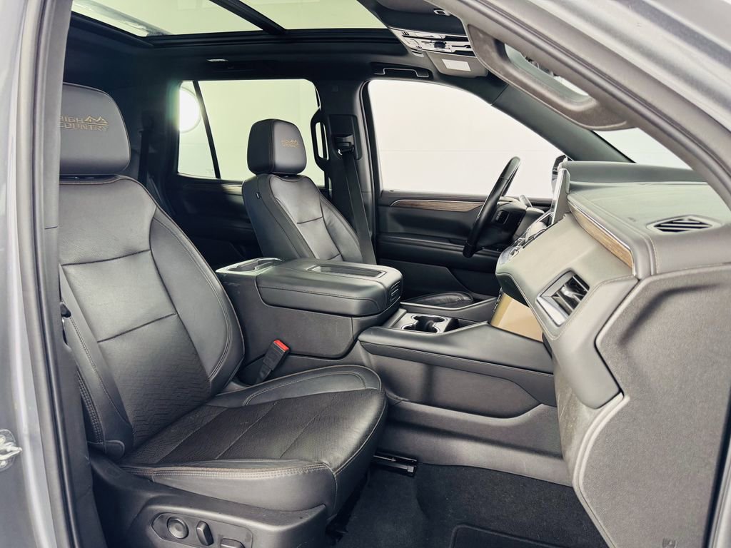 Used 2021 Chevrolet Tahoe High Country RWD image 34