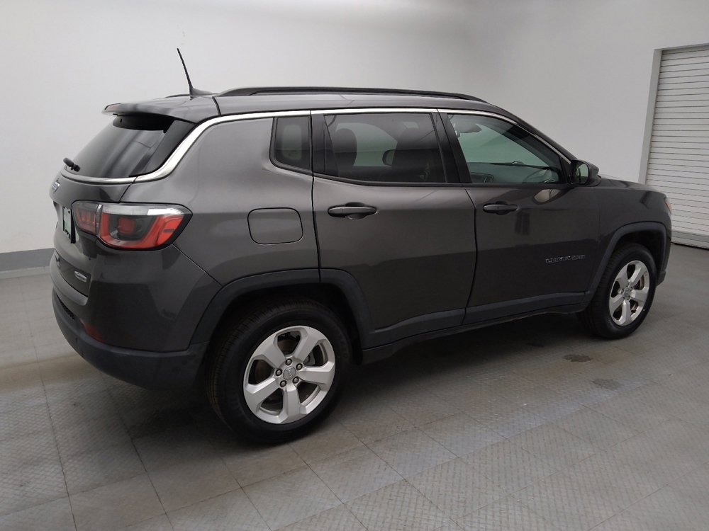 Used 2020 Jeep Compass Latitude w/ Cold Weather Group AWD/4WD image 10