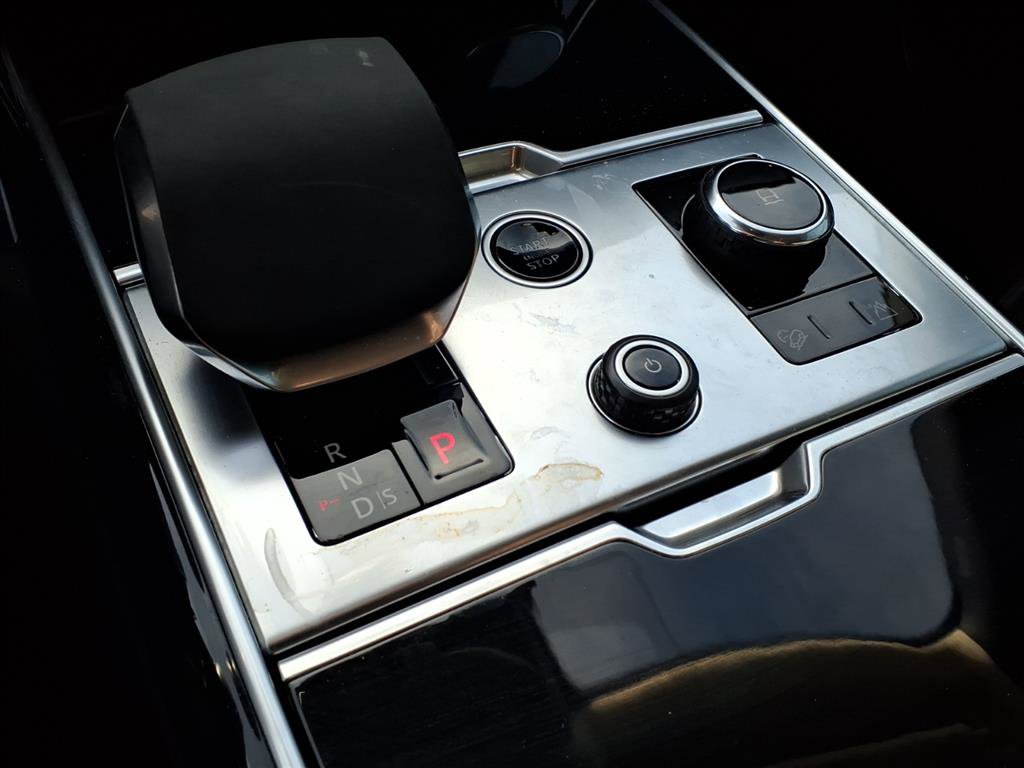 Certified 2022 Land Rover Range Rover SE image 13