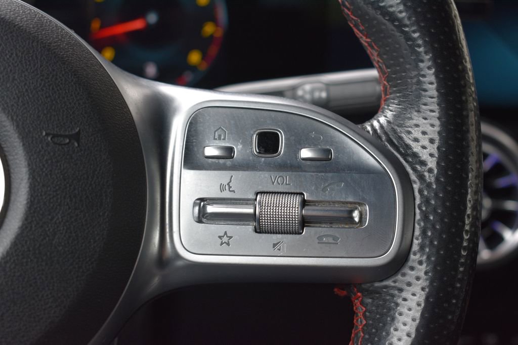 Used 2021 Mercedes-Benz GLB 250 image 16