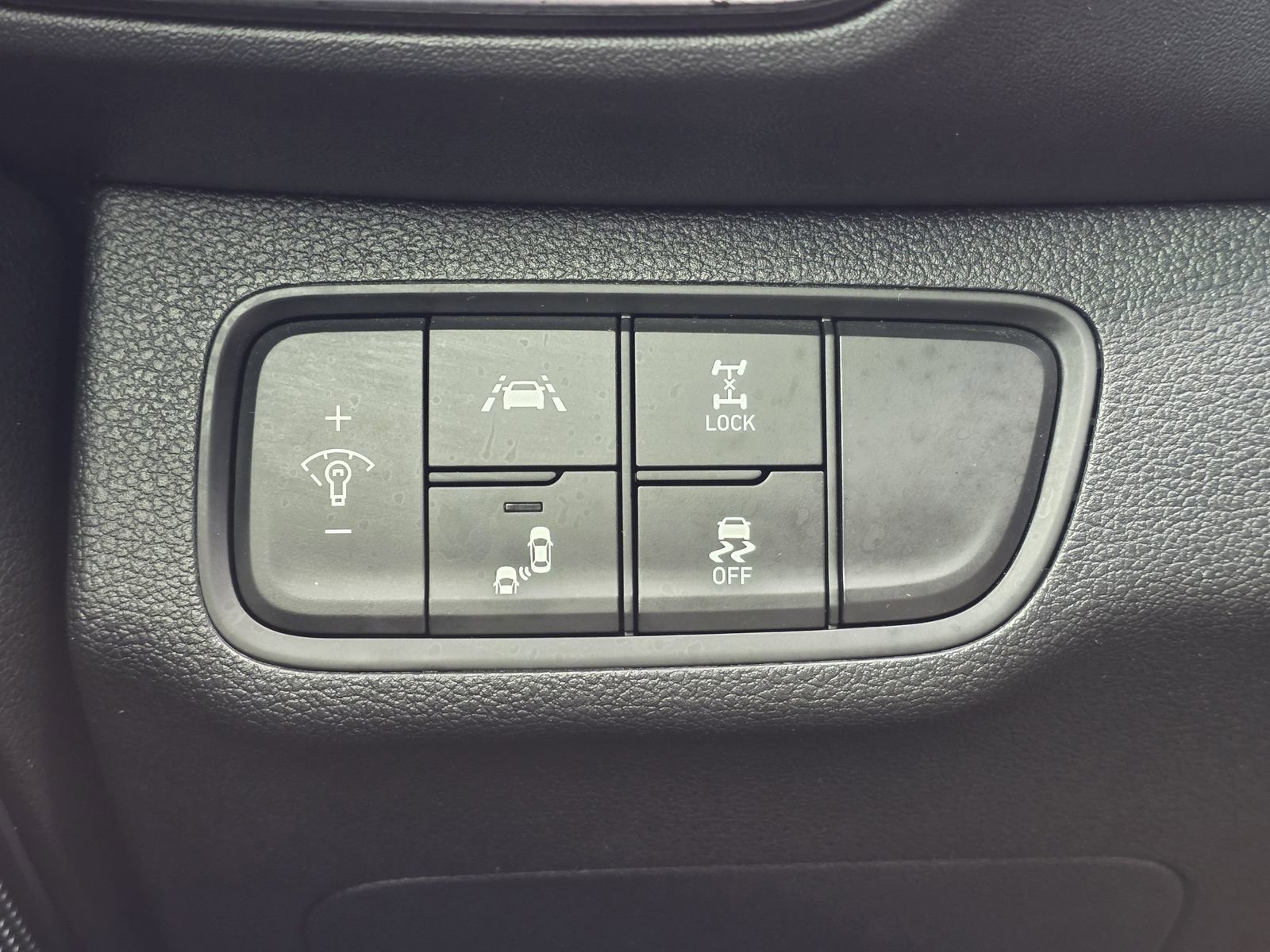 Used 2019 Hyundai Santa Fe SE image 28