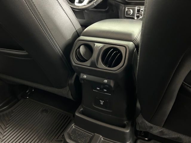 Used 2021 Jeep Wrangler Unlimited Sahara AWD/4WD image 11