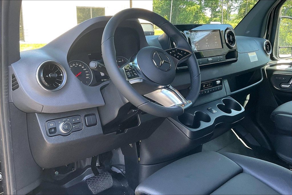 New 2026 Mercedes-Benz Sprinter 2500 image 6