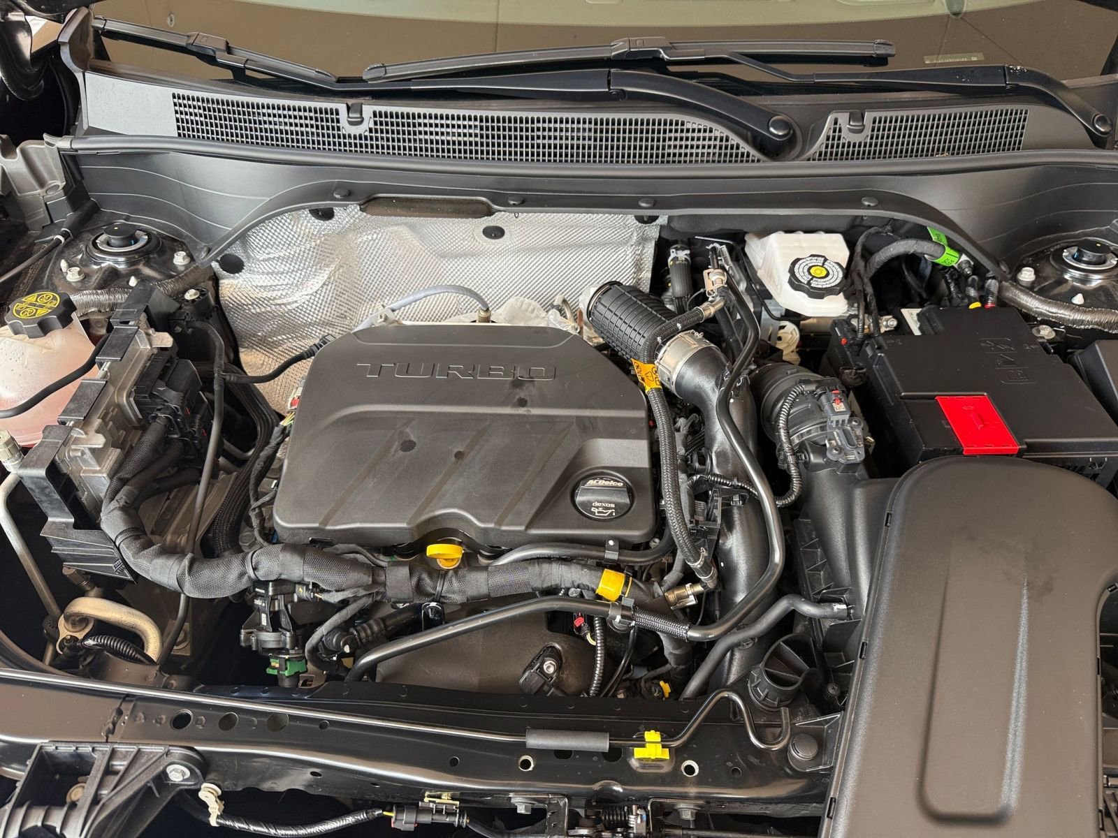 Used 2025 Buick Envista Sport Touring image 25