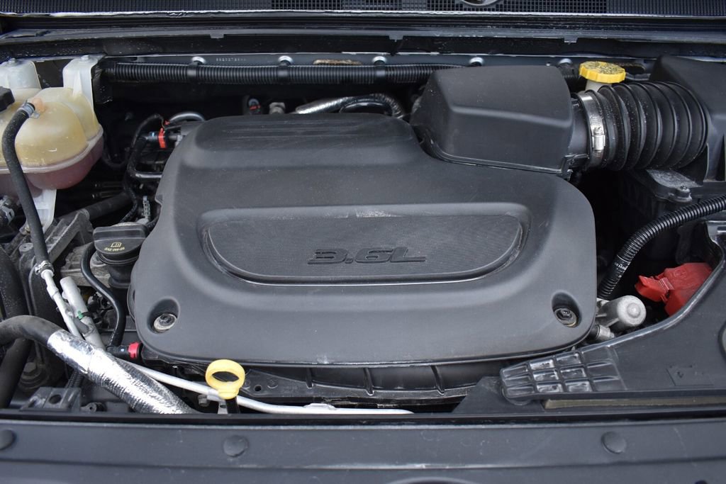 Used 2019 Chrysler Pacifica Touring Plus w/ S Appearance Package FWD image 37