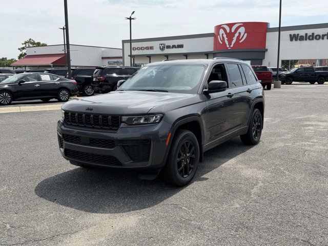 New 2026 Jeep Grand Cherokee Altitude AWD/4WD image 5