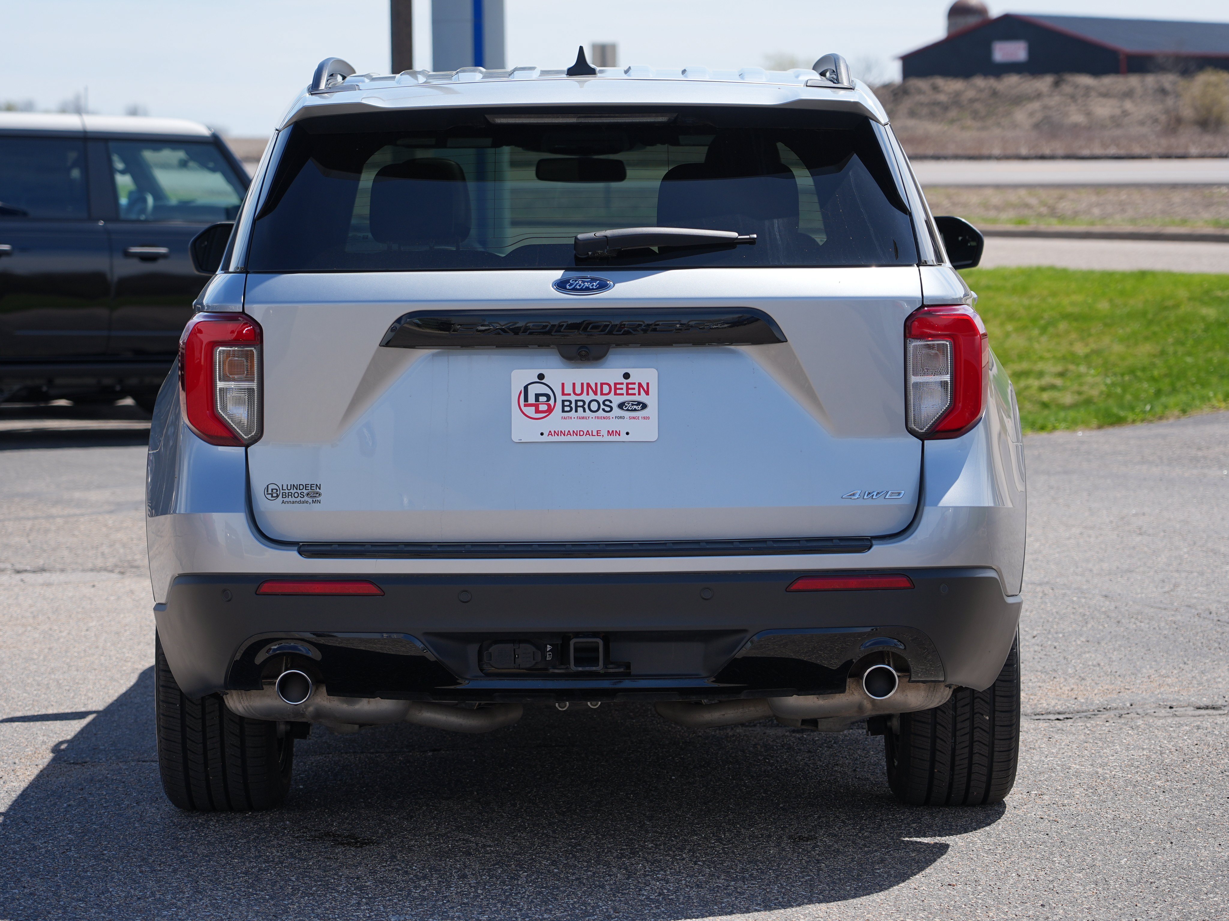 Used 2024 Ford Explorer ST-Line w/ Class IV Trailer Tow Package AWD/4WD image 4