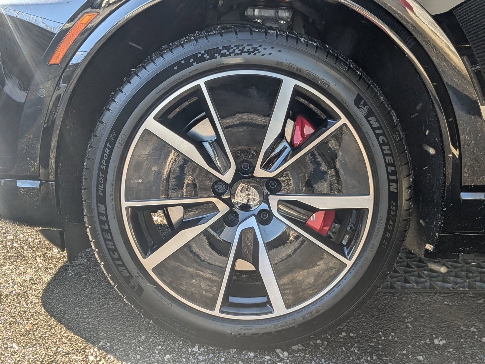 Used 2025 Porsche Macan Turbo Electric image 27