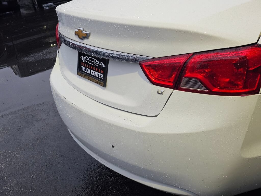 Used 2015 Chevrolet Impala LT FWD image 14