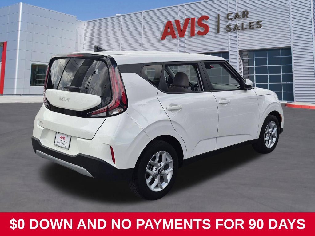 Used 2025 Kia Soul LX FWD image 6