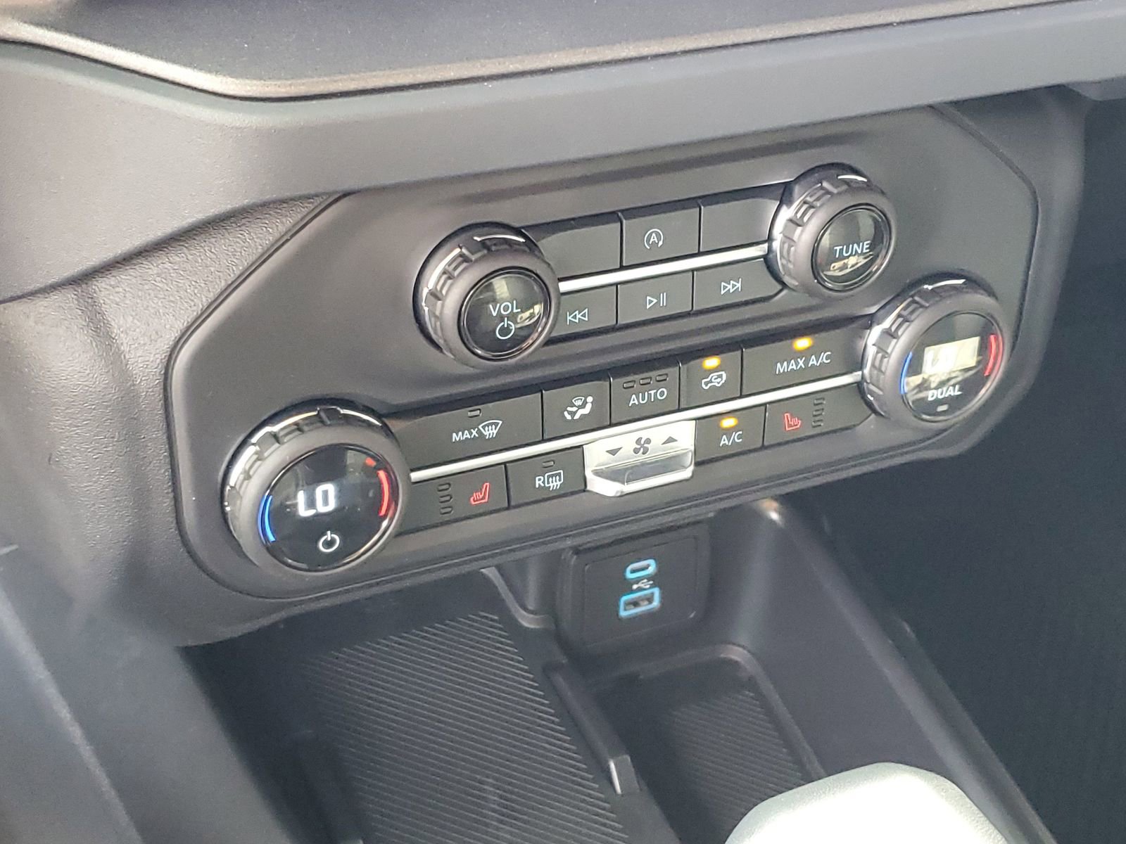 Certified 2025 Ford Bronco Big Bend image 24