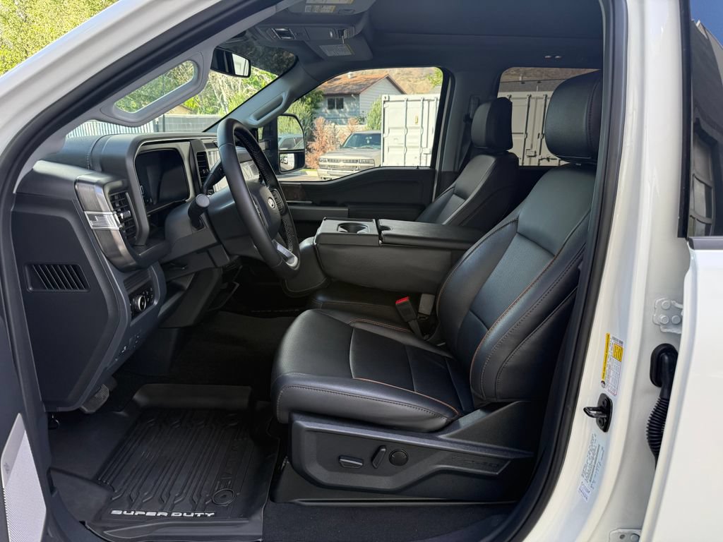 Used 2026 Ford F350 Lariat w/ Black Appearance Package AWD/4WD image 23