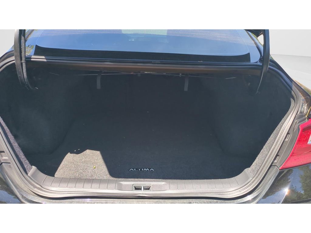 Used 2016 Nissan Altima 2.5 SL w/ 2.5 Technology w/LED Package image 9