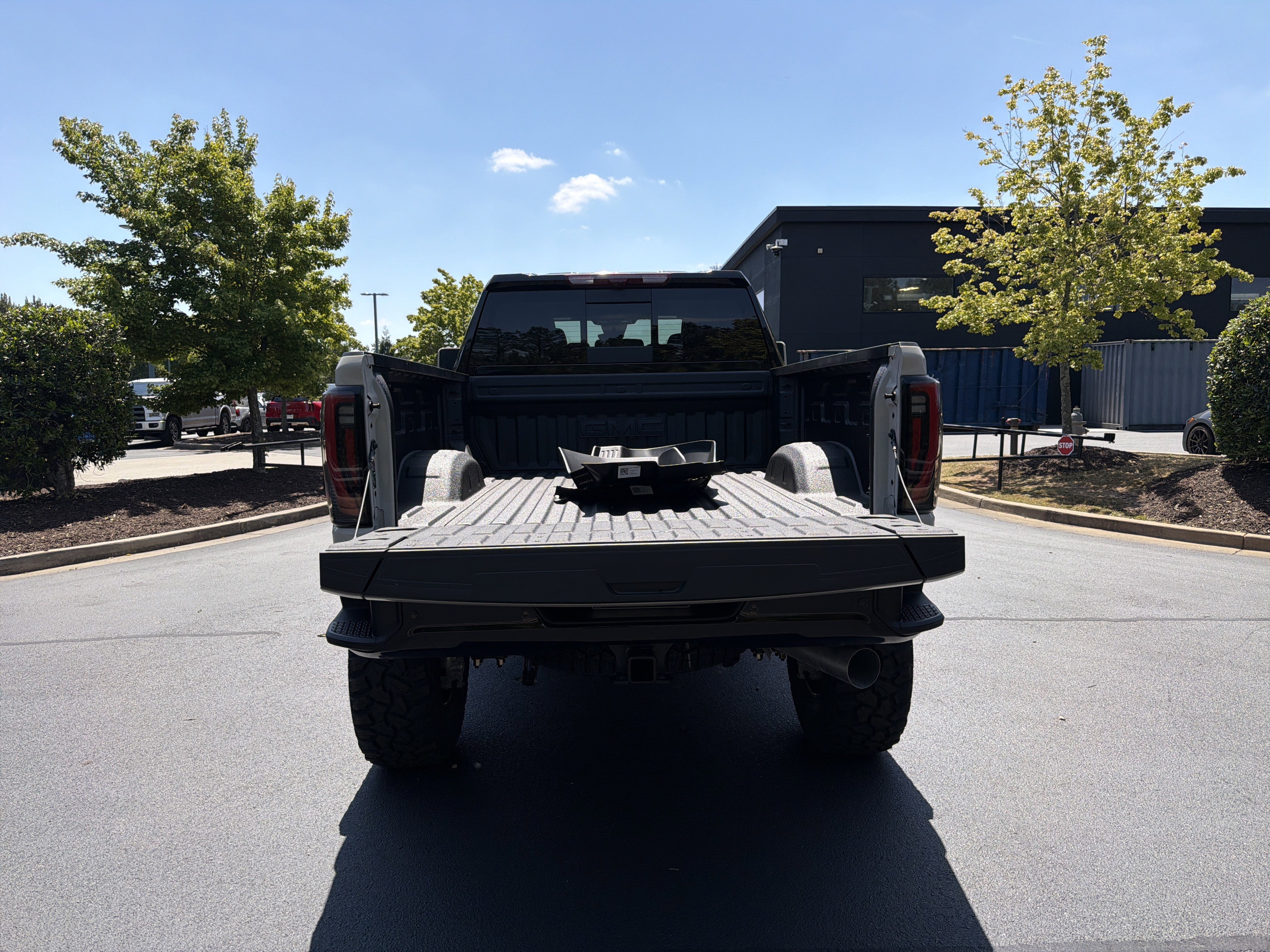 Used 2026 GMC Sierra 2500 AT4X w/ LPO, Black Badging Package AWD/4WD image 56