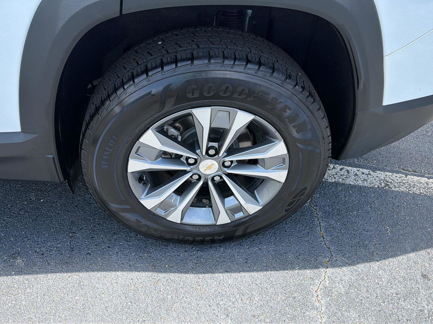 Used 2025 Chevrolet Equinox LT w/ Convenience Package II FWD image 38