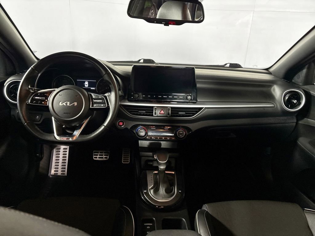 Certified 2024 Kia Forte GT-Line image 12