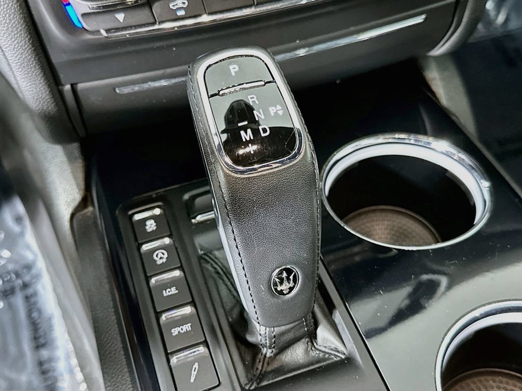 Used 2019 Maserati Ghibli GranSport RWD image 19