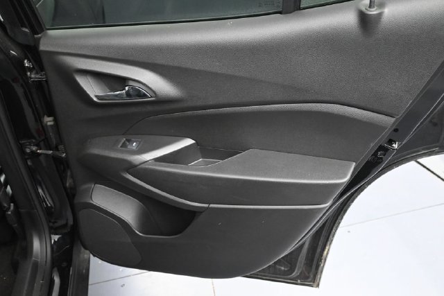 Used 2024 Chevrolet Trax LT FWD image 24