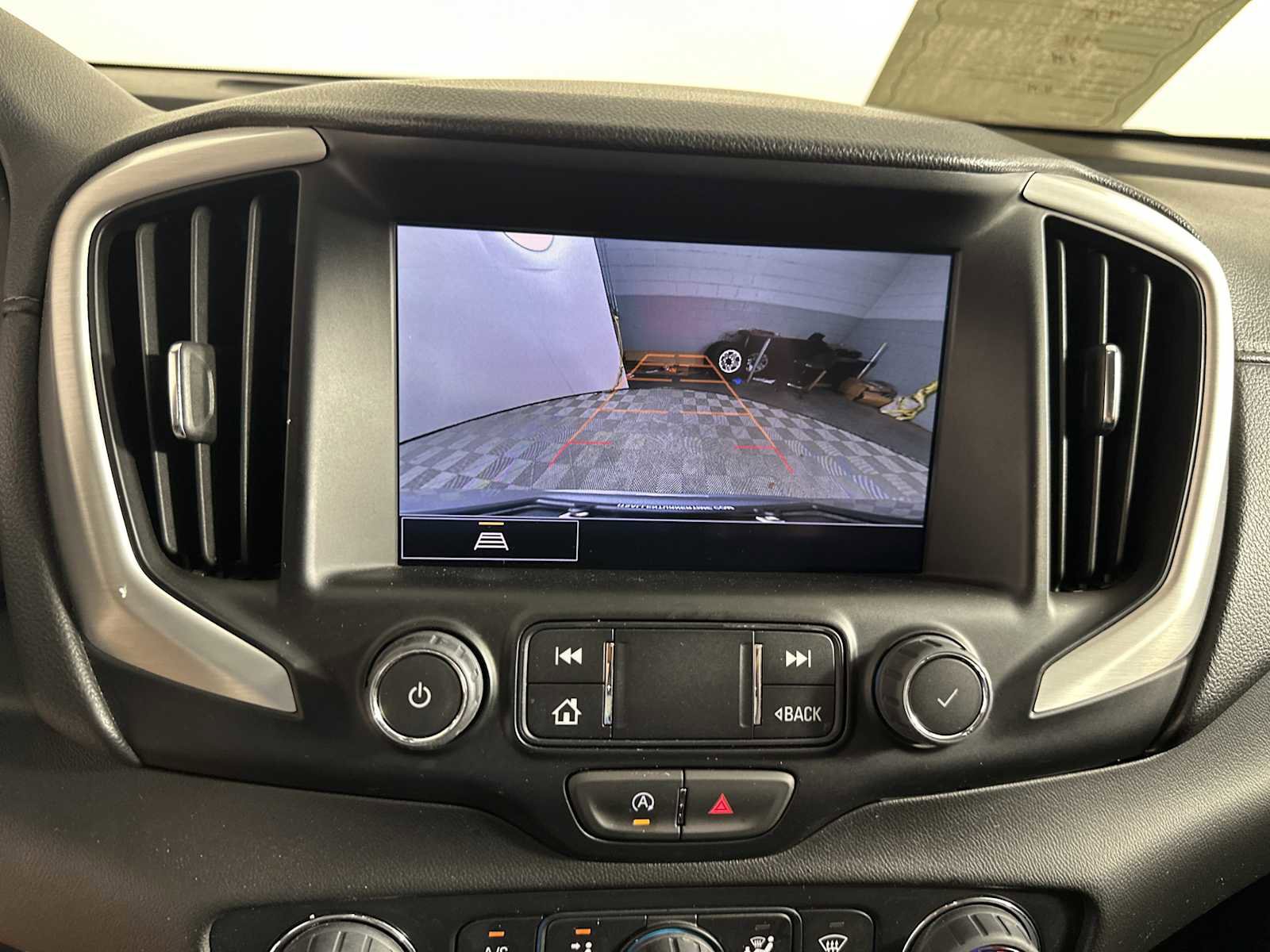 Used 2024 GMC Terrain SLT AWD/4WD image 20