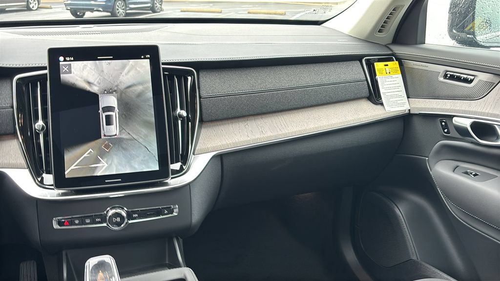 New 2026 Volvo XC90 B6 Ultra w/ Protection Package AWD/4WD image 8