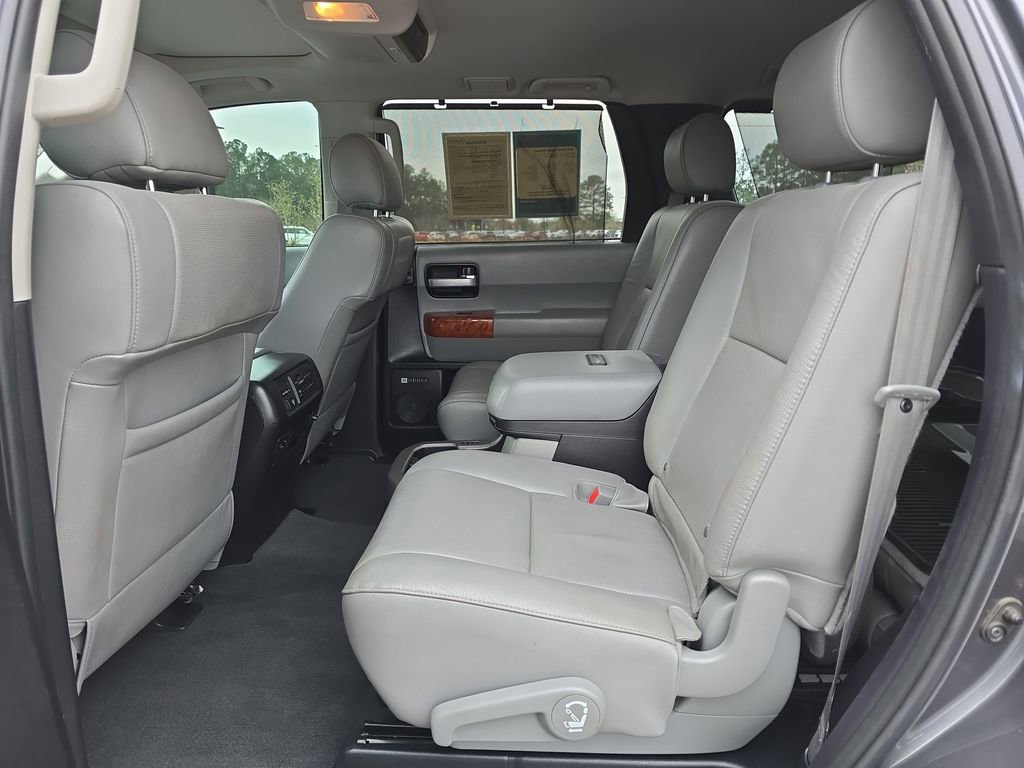 Used 2019 Toyota Sequoia Platinum image 19