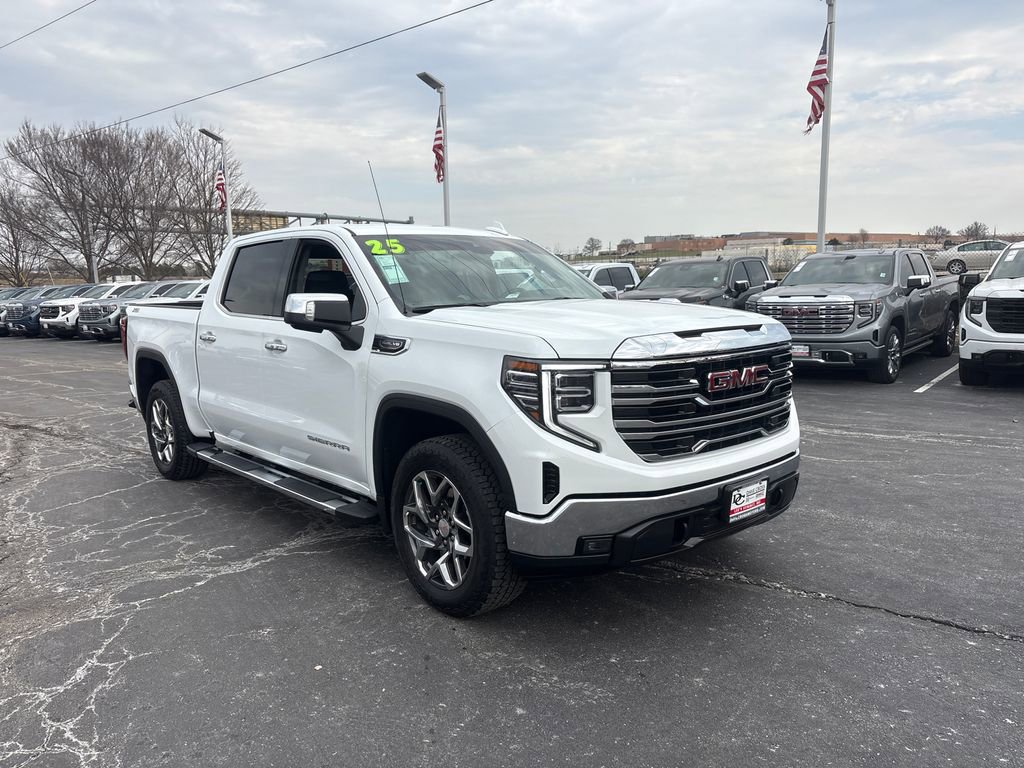 Used 2025 GMC Sierra 1500 SLT w/ SLT Premium Package image 3