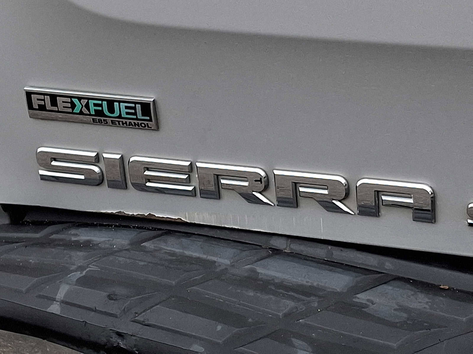 Used 2011 GMC Sierra 1500 SLE w/ Power Tech Package image 28