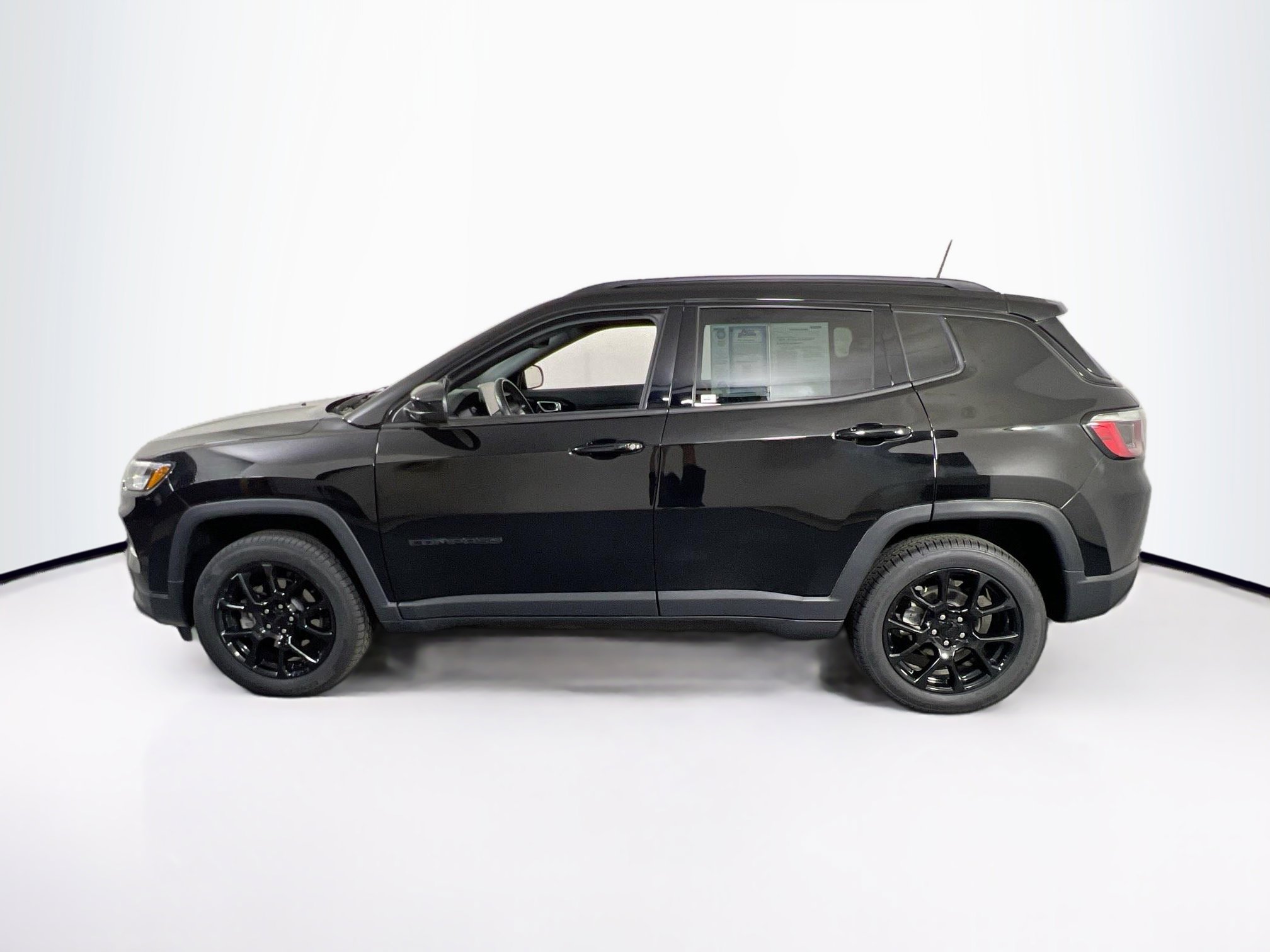 Used 2022 Jeep Compass Latitude w/ Convenience Group AWD/4WD image 8