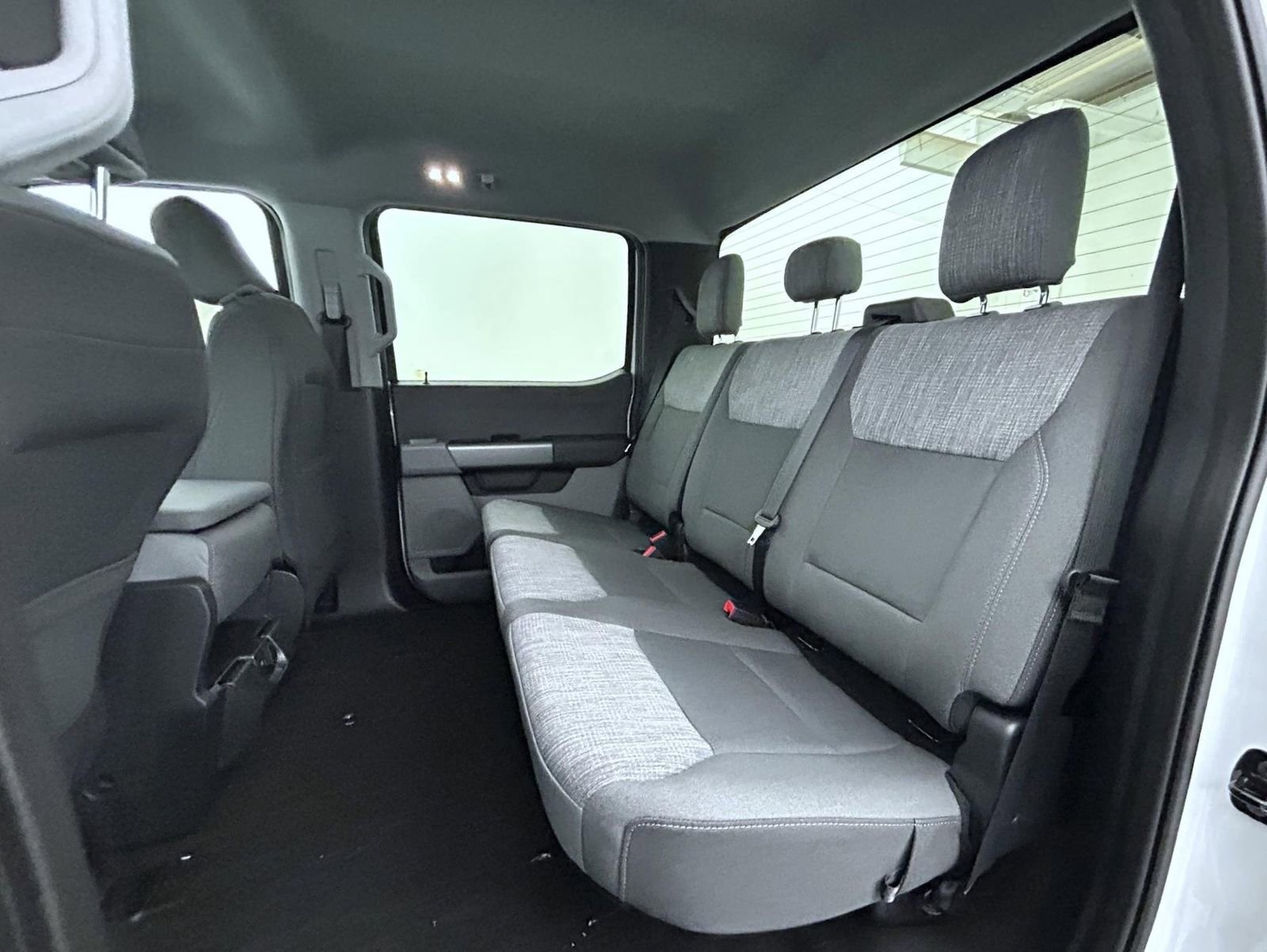 New 2026 Ford F250 XLT w/ FX4 Off-Road Package image 19