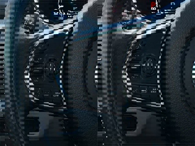 Certified 2025 Acura MDX FWD w/ Technology Package image 14