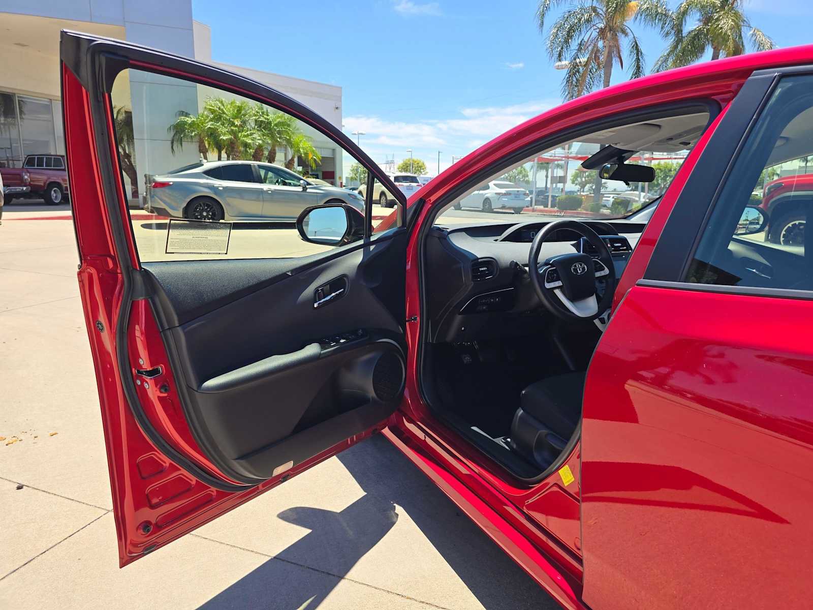 Used 2018 Toyota Prius Two w/ Prius Two Safety Plus Package FWD image 21