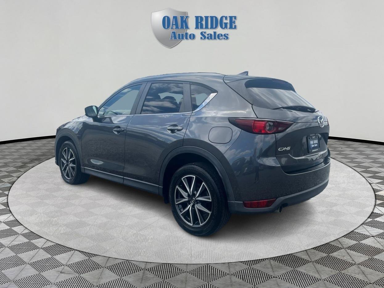 Used 2018 MAZDA CX-5 Touring w/ Preferred Equipment Package FWD image 7