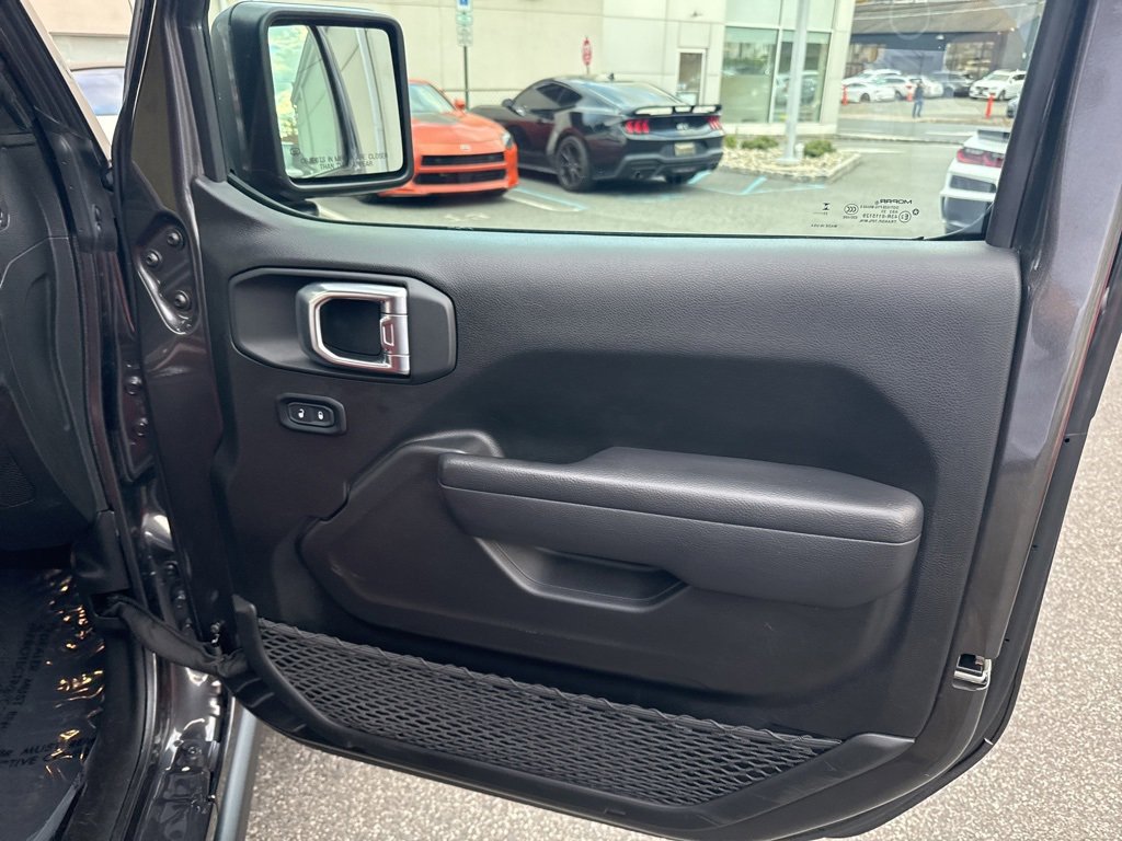 Used 2023 Jeep Gladiator Rubicon w/ LED Lighting Group image 40