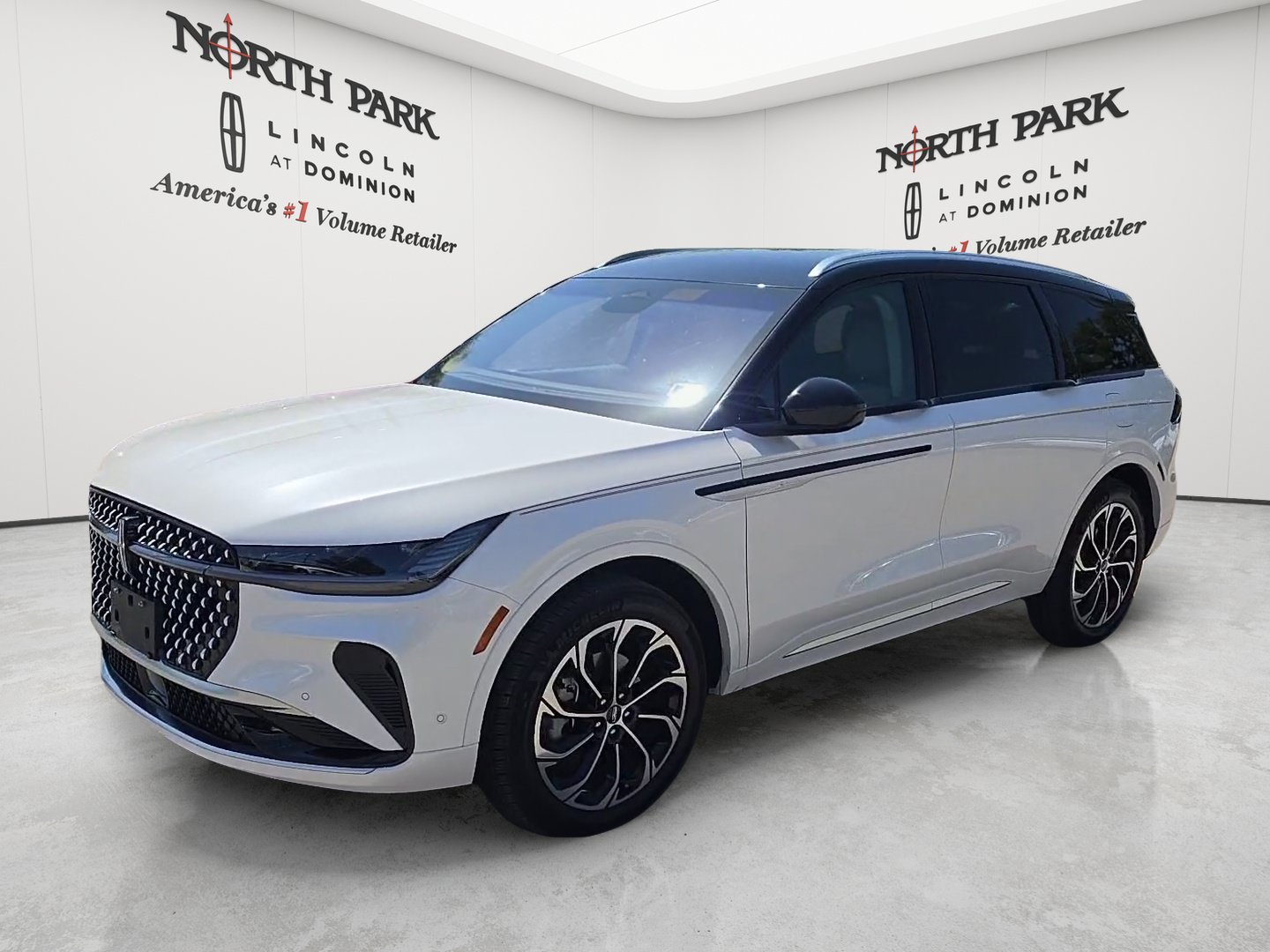Used 2024 Lincoln Nautilus Reserve