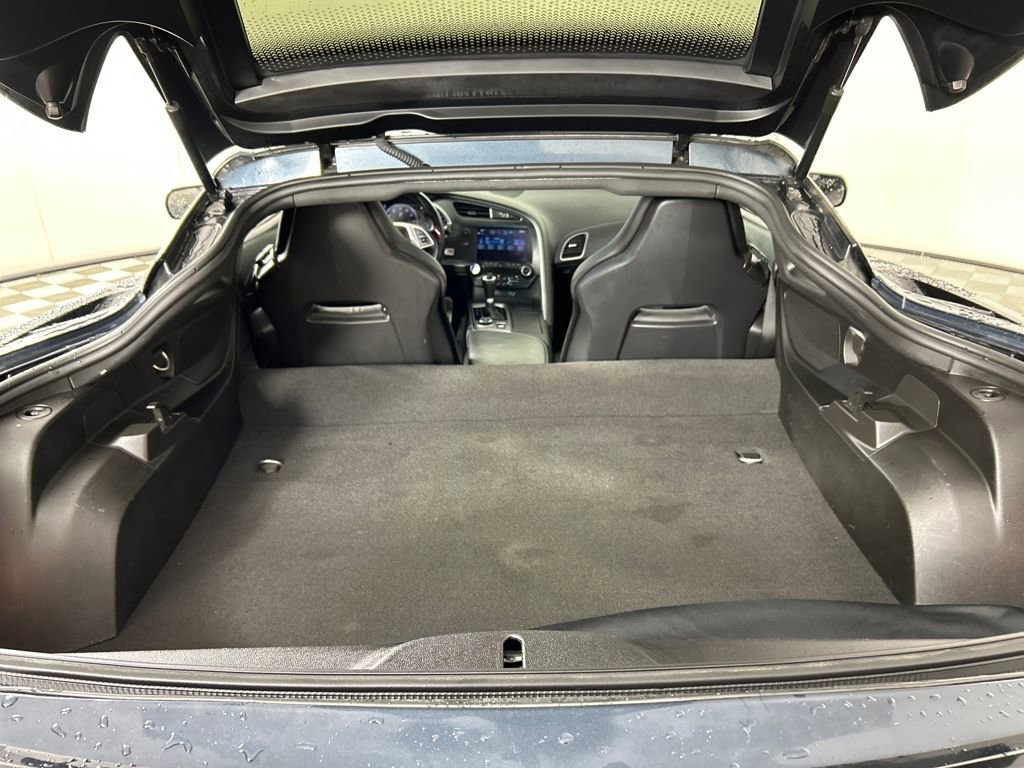 Used 2019 Chevrolet Corvette Stingray Coupe w/ 1LT image 18