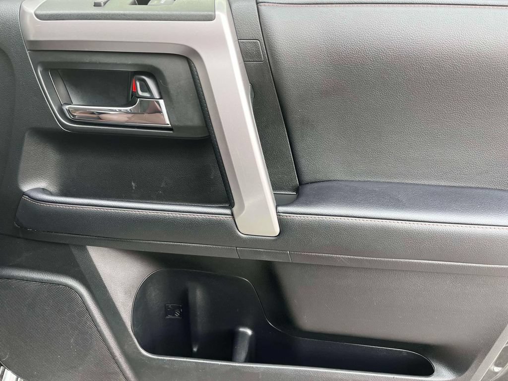 Used 2021 Toyota 4Runner Limited AWD/4WD image 21