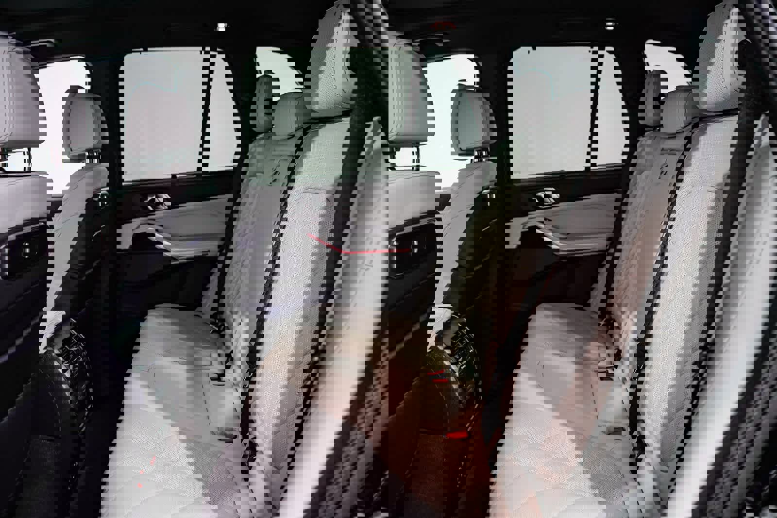 Used 2024 BMW X5 xDrive50e w/ Executive Package image 18