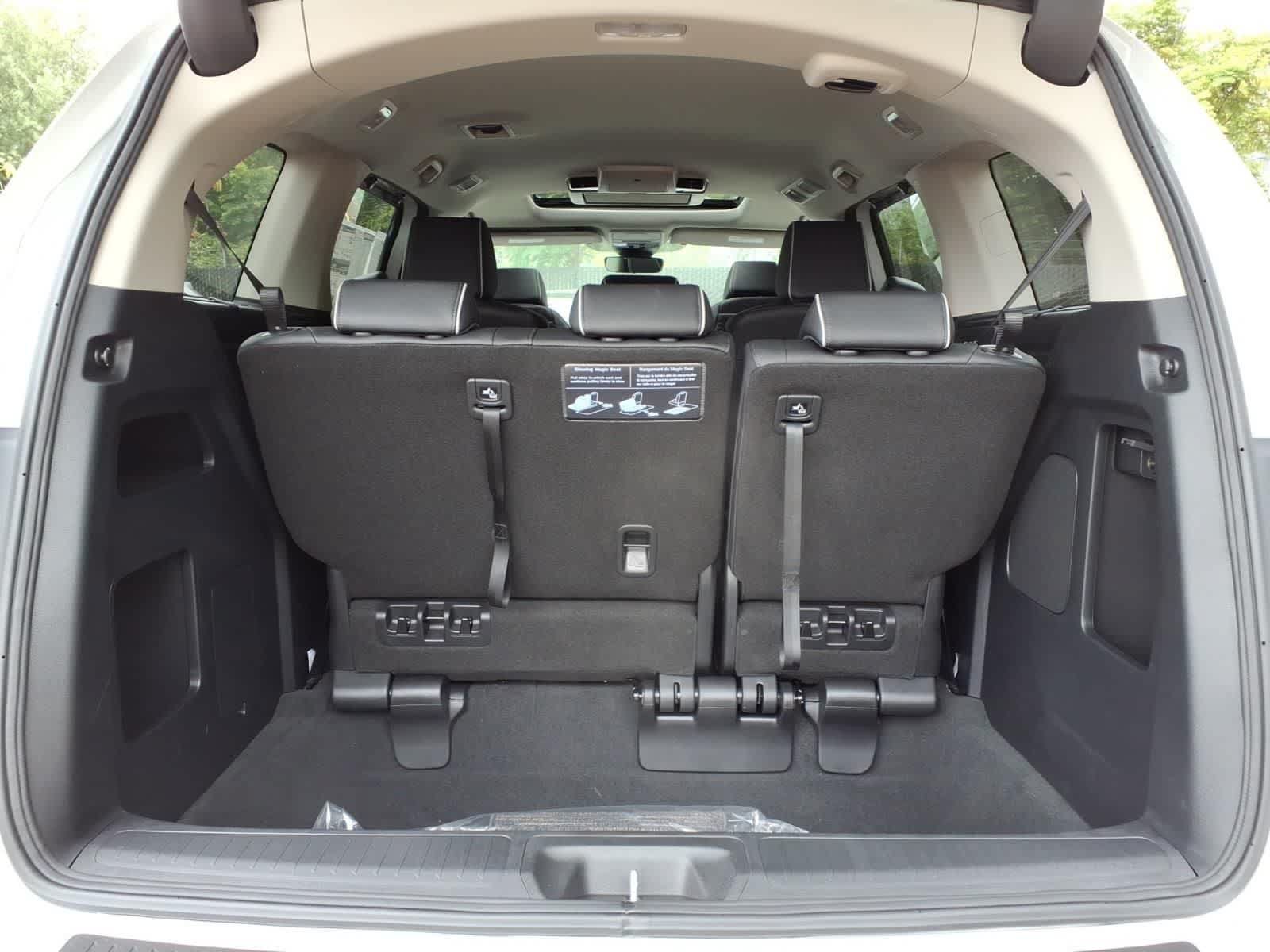 New 2026 Honda Odyssey Touring image 6