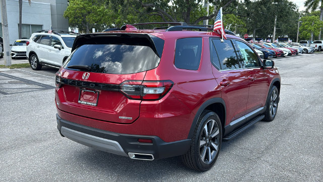 Used 2023 Honda Pilot Touring image 10