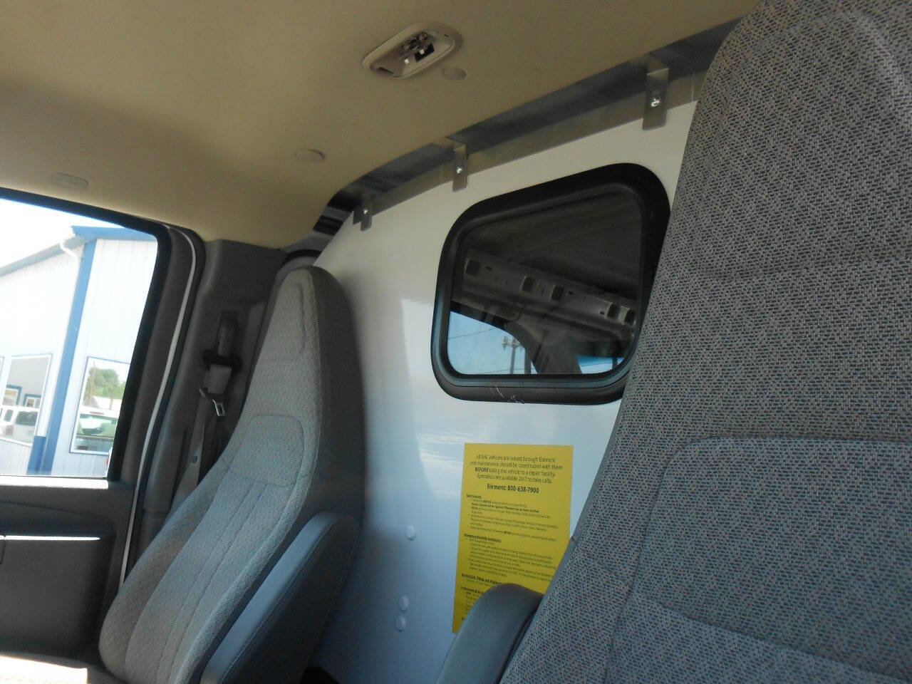 Used 2018 Chevrolet Express 2500 image 15