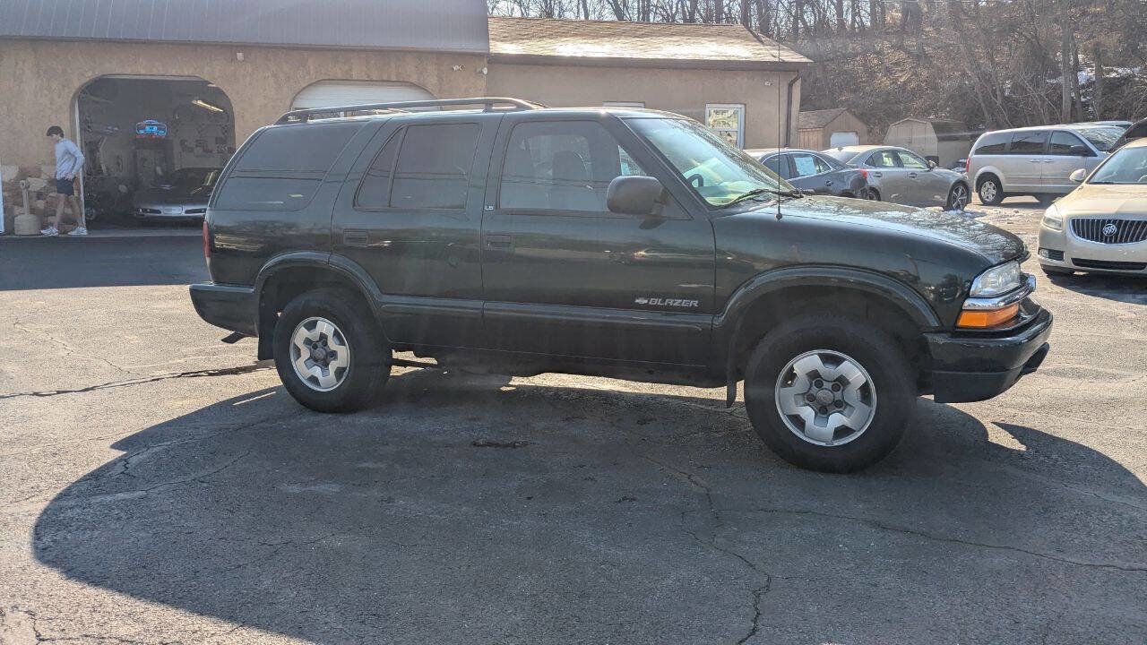 Used 2002 Chevrolet Blazer LS w/ Preferred Equipment Group image 4