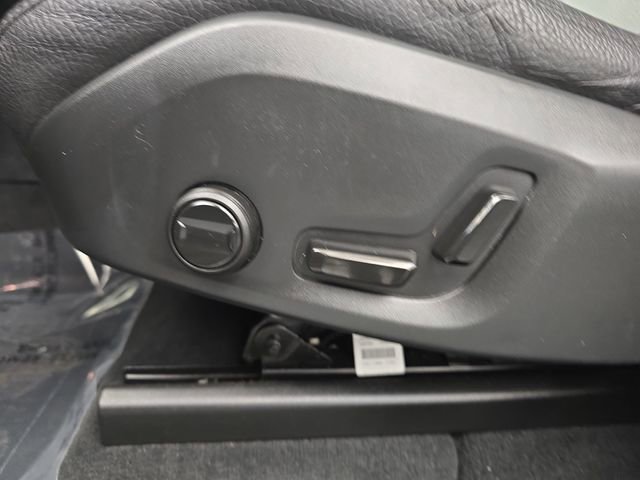 Used 2023 Volvo XC60 B5 Plus w/ Protection Package Premier image 24