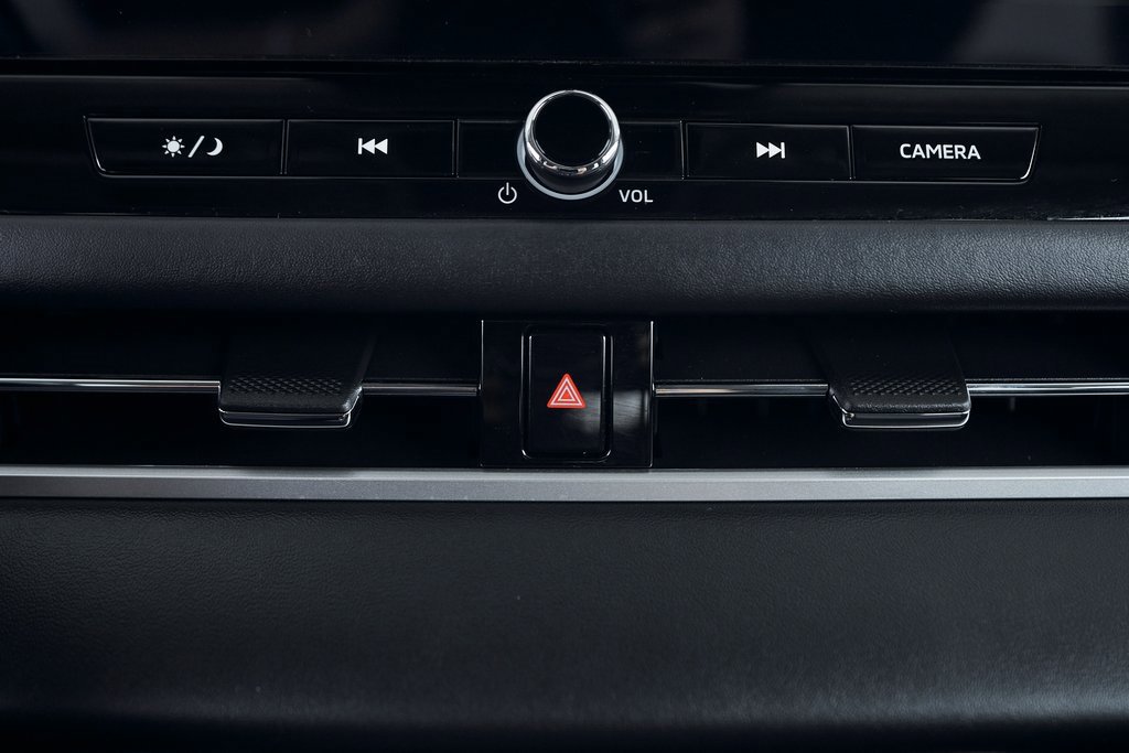 Used 2025 Mitsubishi Outlander ES image 58