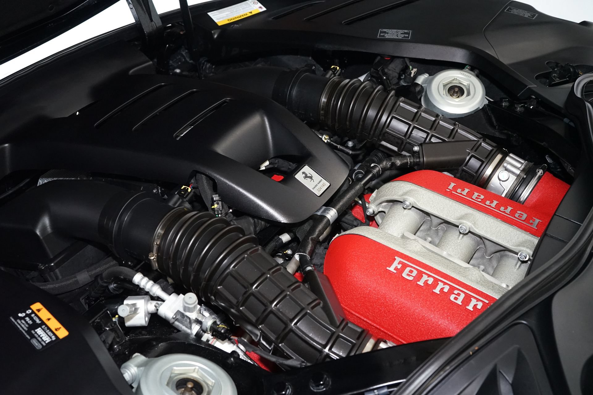 Used 2025 Ferrari Purosangue AWD/4WD image 29