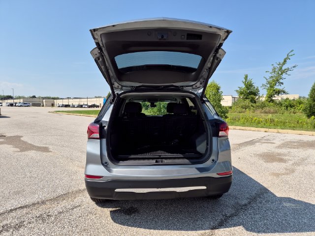 Used 2024 Chevrolet Equinox LT w/ LPO, Floor Liner Package FWD image 10