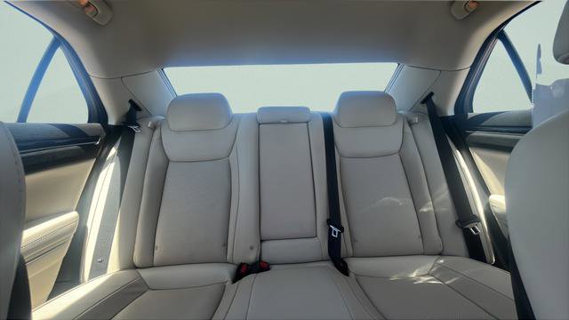 Used 2021 Chrysler 300 Touring L AWD/4WD image 19