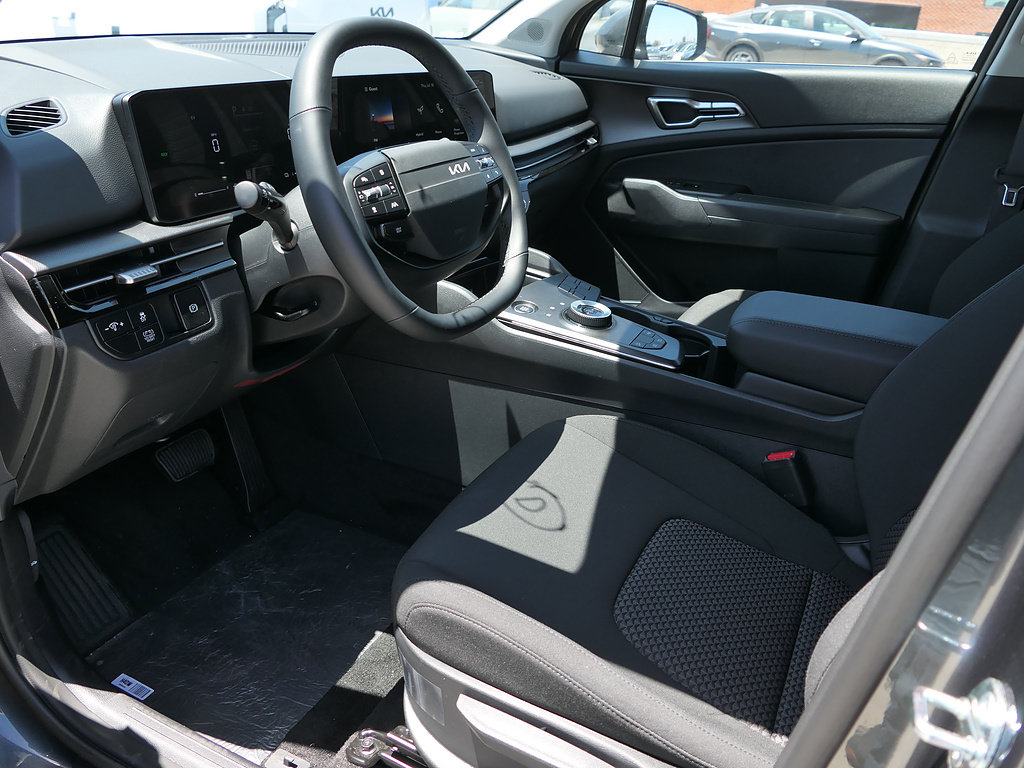 New 2026 Kia Sportage LX FWD image 8
