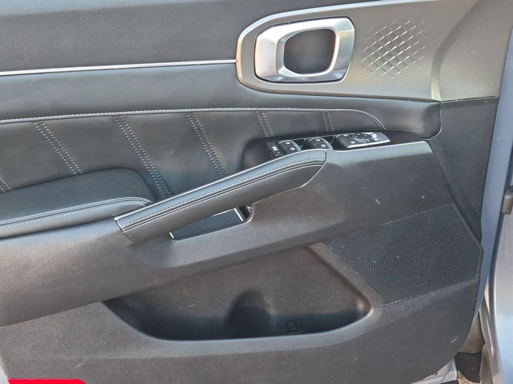 Used 2021 Kia Sorento SX AWD/4WD image 12