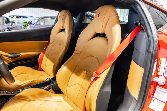 Used 2016 Ferrari 488 GTB RWD image 31